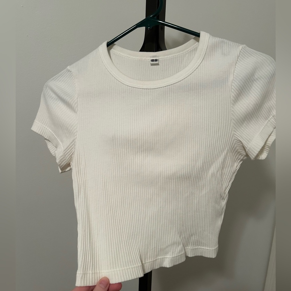 Uniqlo Women's ribbed cropped t-shirt